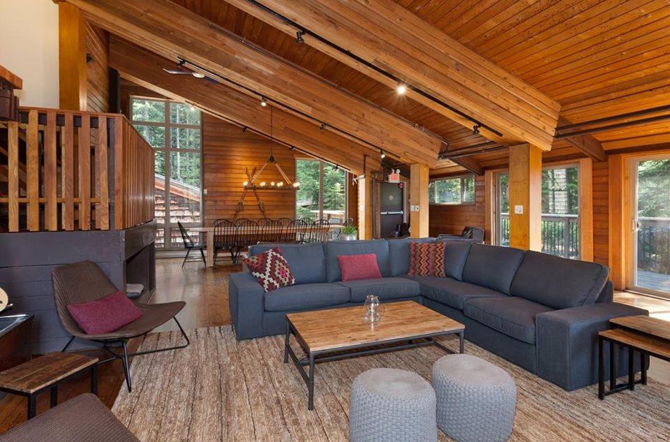 Ubc Whistler Lodge Buitenkant foto