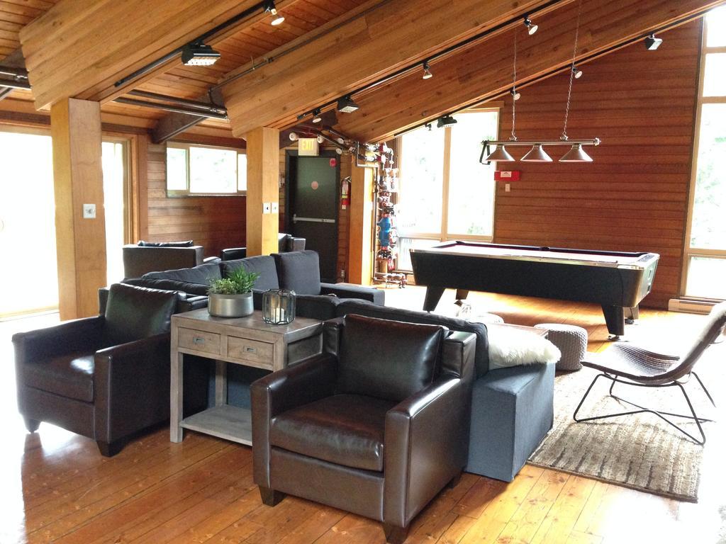 Ubc Whistler Lodge Buitenkant foto