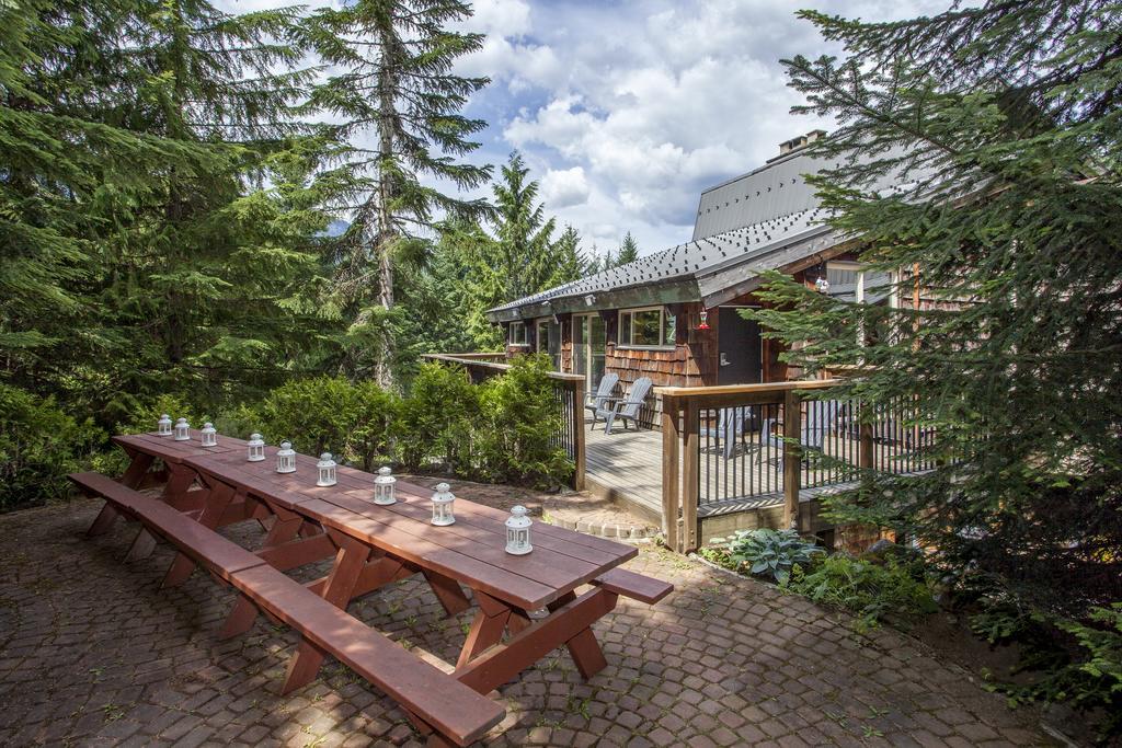 Ubc Whistler Lodge Buitenkant foto